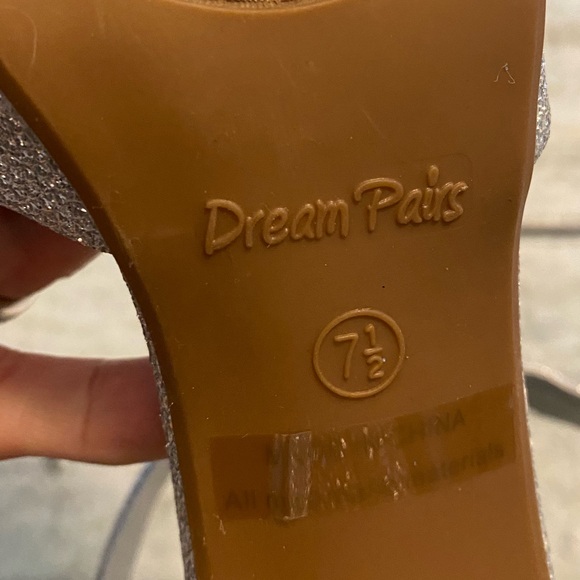 New without box dream pairs glitter silver covered toe heels. - Picture 7 of 11